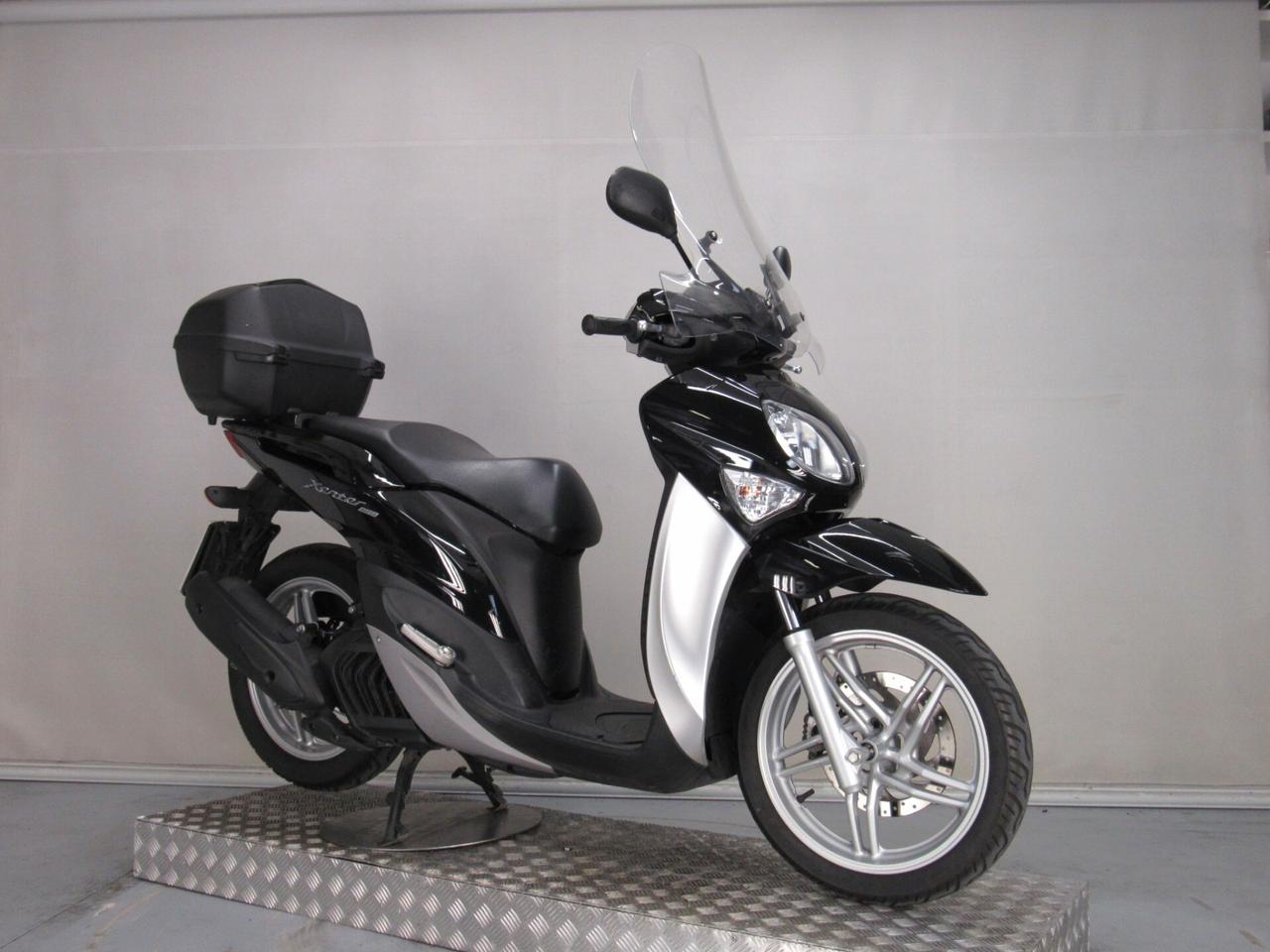 Yamaha Xenter 125 RUOTA ALTA PEDANA PIATTA