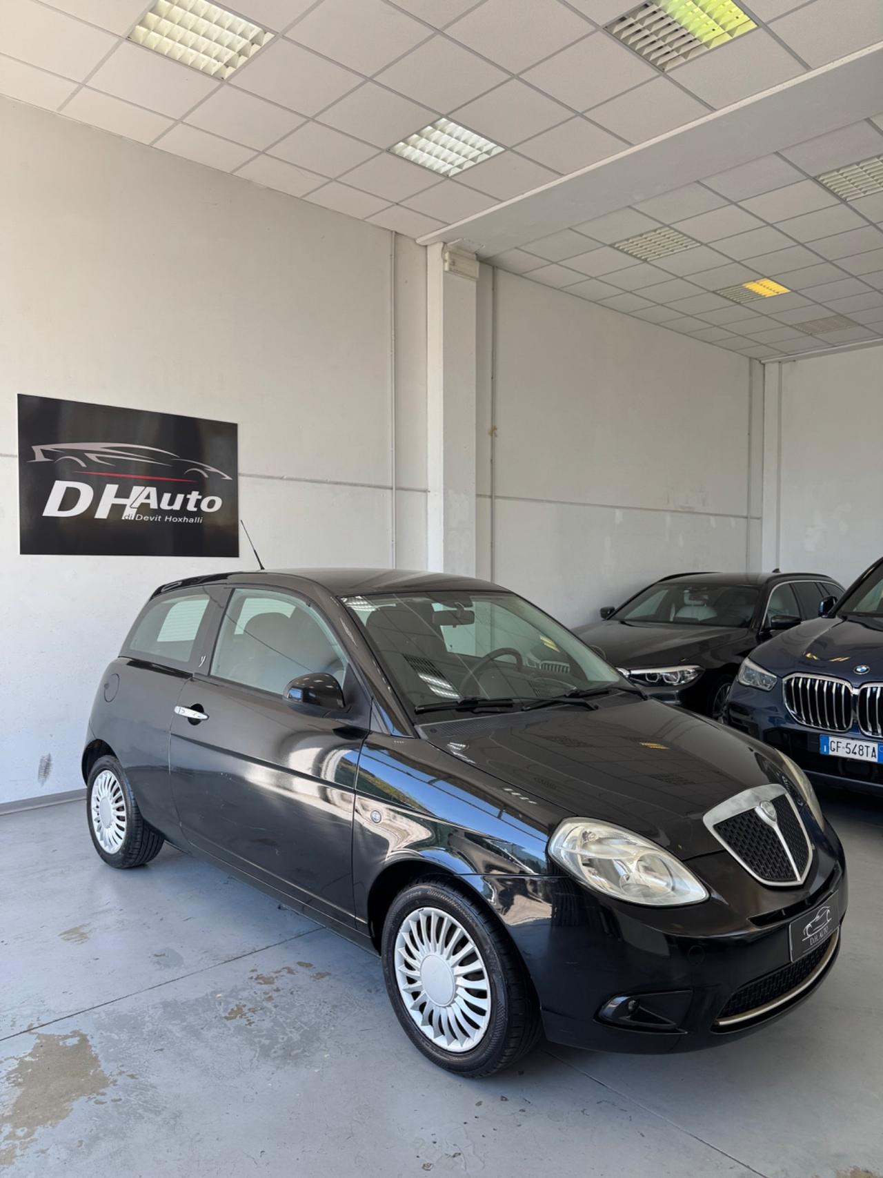 Lancia Ypsilon 1.2 69 CV Platinum