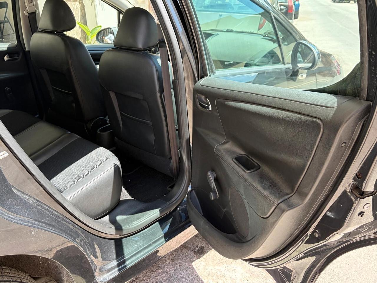 Peugeot 207 1.6 HDI 90CV 12 MESI DI GARANZIA