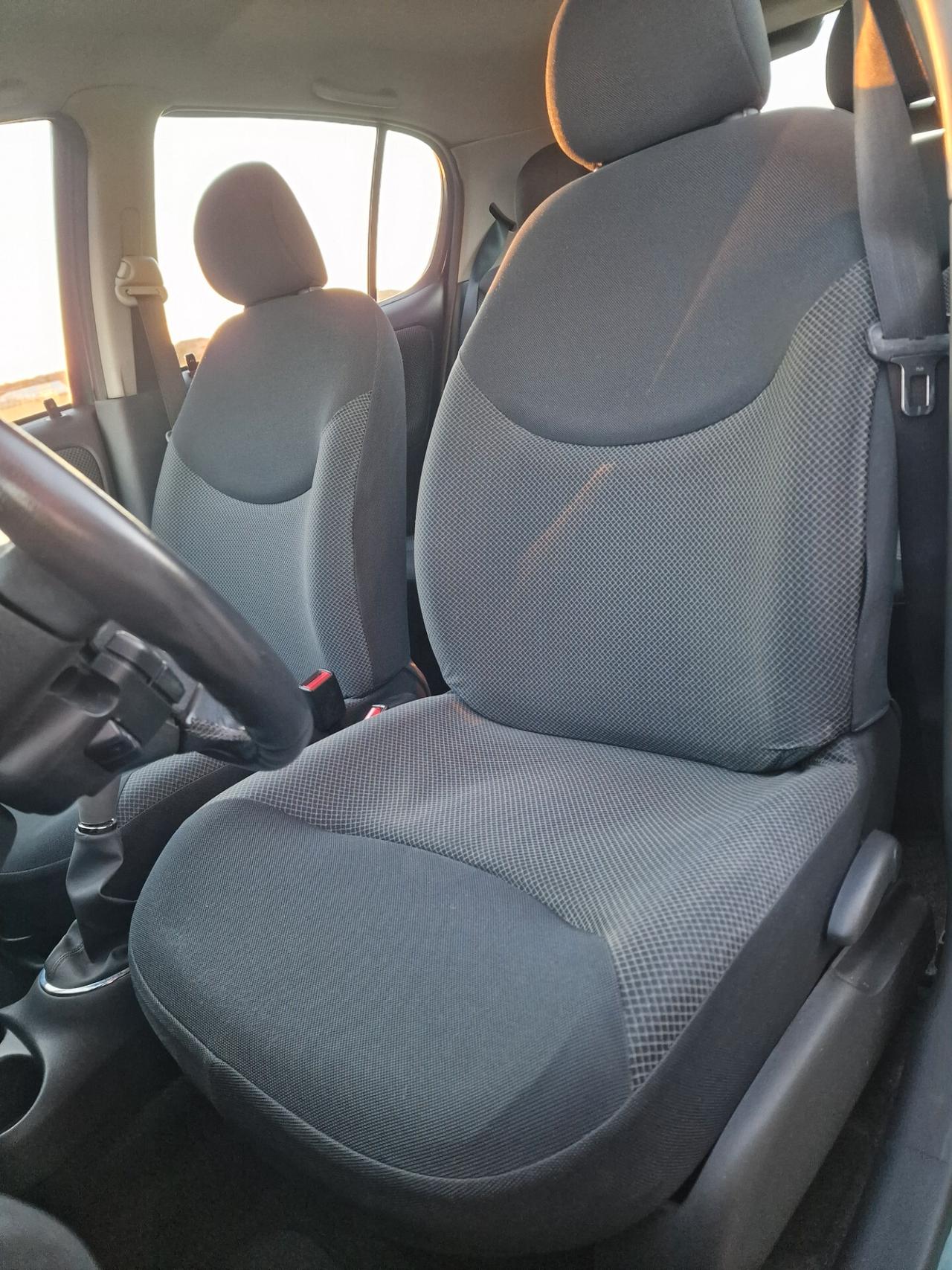 Toyota Yaris 1.0i 16V 5p