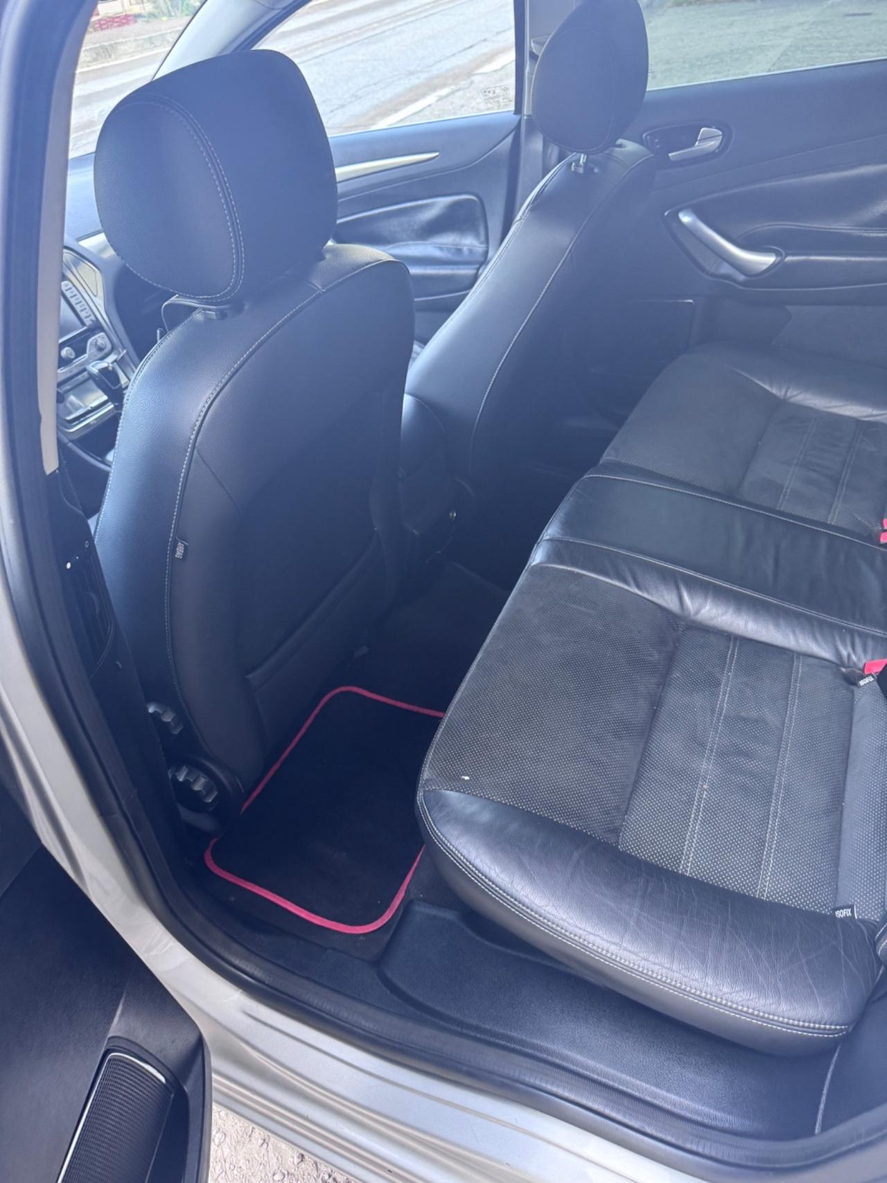 Ford Mondeo 2000 TDCi 140 CV Ghia DPF con cambio automatico 6Tronic