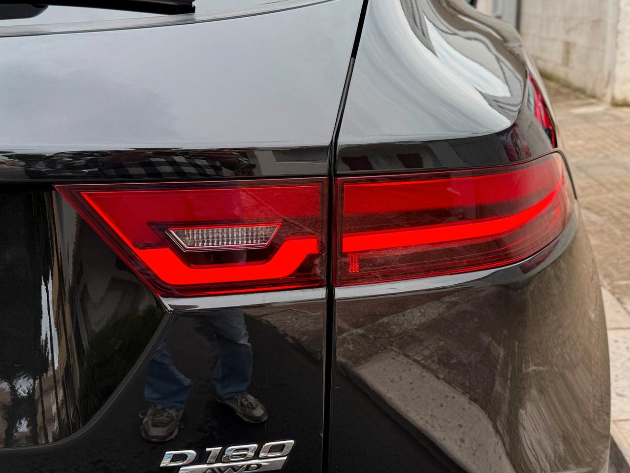 Jaguar E-Pace 2.0D 180CV AWD Aut. R-Dynamic S 2019