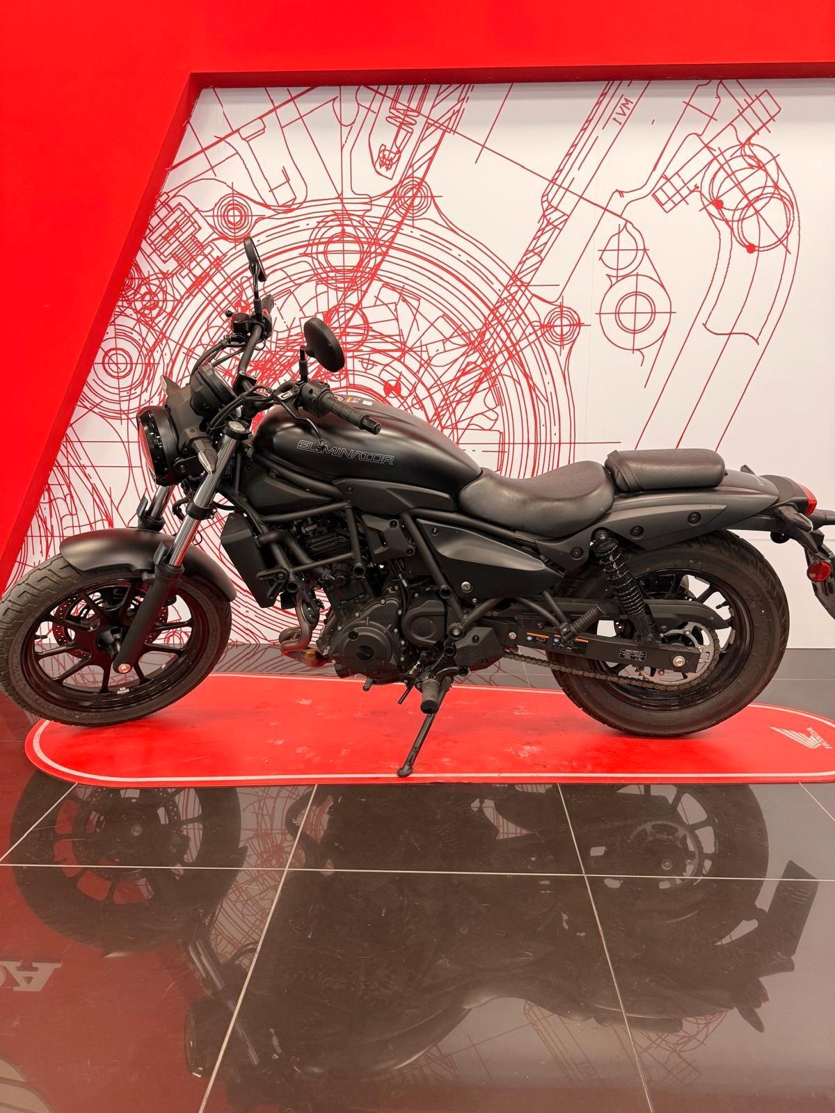Kawasaki Eliminator 500 DEMO