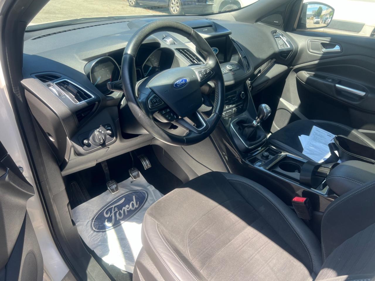 Ford Kuga 2.0 TDCI 150 CV S&S 2WD ST-Line tetto apribile