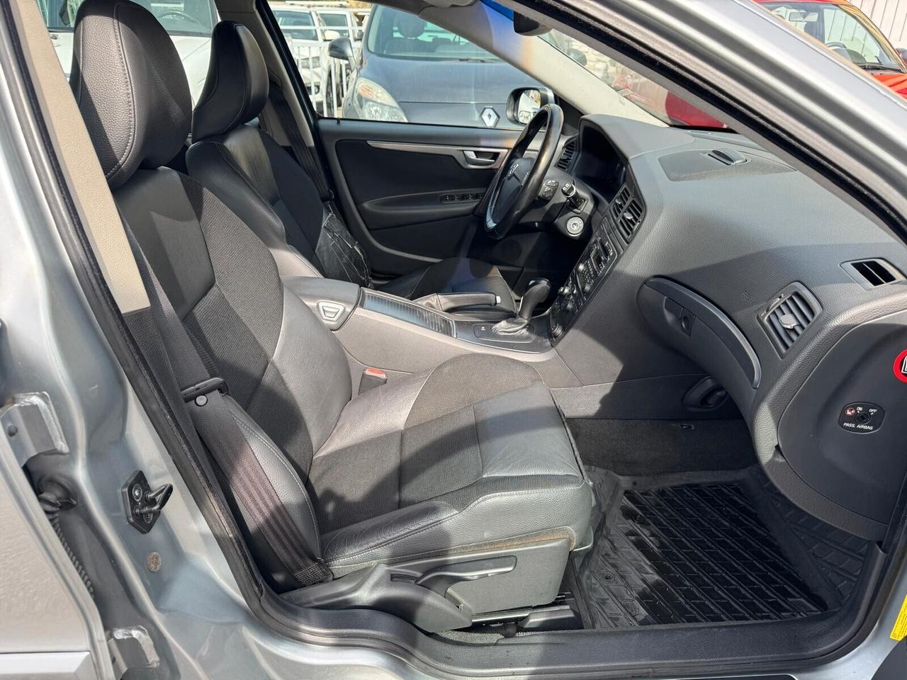 Volvo V70/XC70 V70 2.4 D5 20V (185CV) cat FULL OPT. UNIPROP. SEMPRE TAGLIANDI PERFETTA!!!