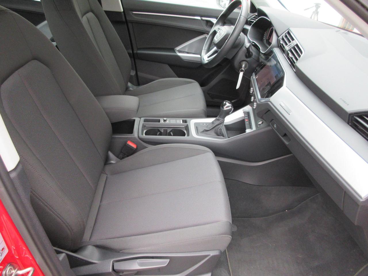 Audi Q3 35 2.0 tdi Business Advanced s-tronic