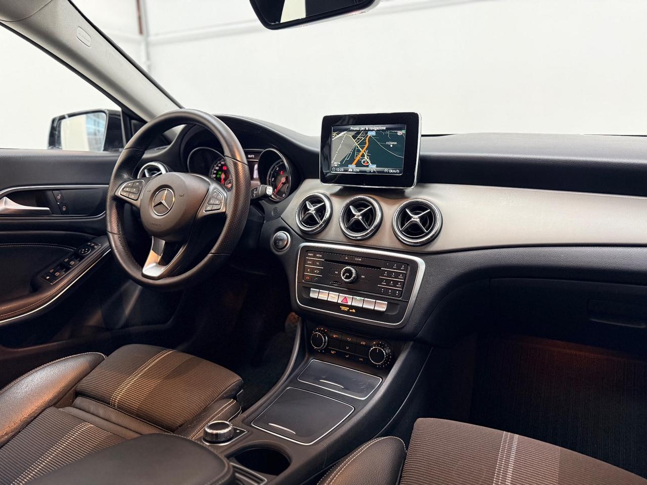 Mercedes-benz CLA 200 2.2D 136CV S.W. Automatic Premium 03/2019 NEOPATENTATI