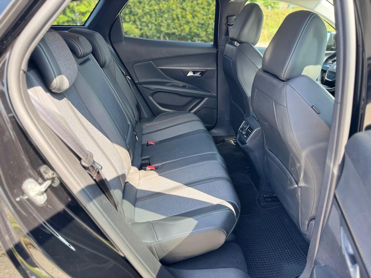 Peugeot 3008 Allure 1.5 Blue HDI 130 #5939