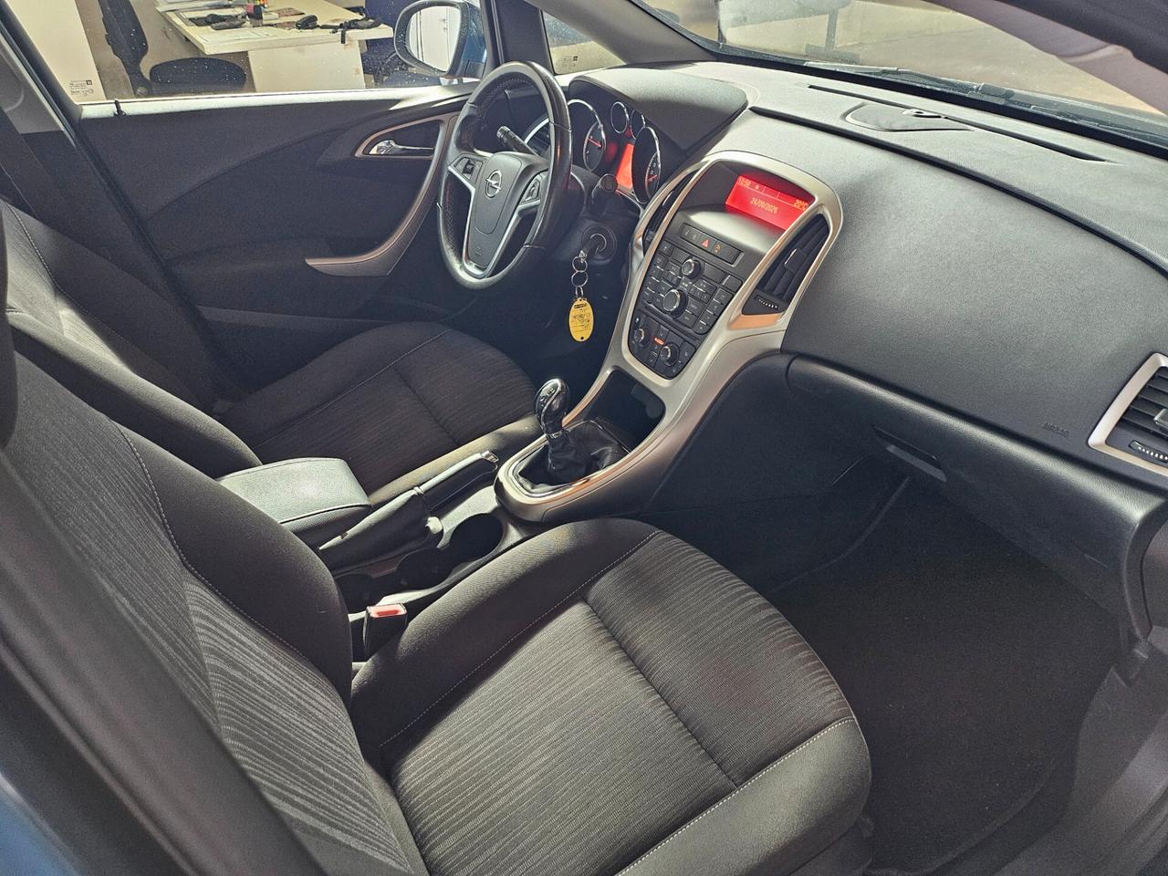 Opel Astra 1.7 CDTI 110CV Sports Tourer Cosmo