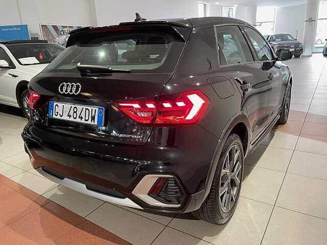 Audi A1 citycarver 30 TFSI Admired