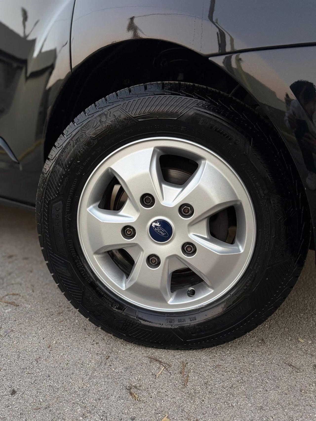 Ford Transit Custom 310 2.0 TDCi 130 cv 8 posti