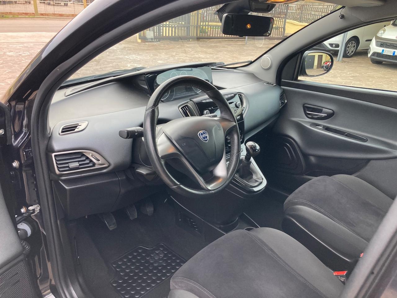 Lancia Ypsilon 1.3 MJT 16V 95 CV 5 porte S&S Platinum