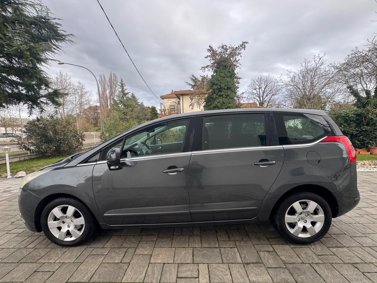 Peugeot 5008 2.0 HDi 150CV Business