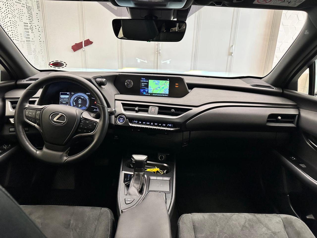 Lexus UX 250h 2.0 Business 2wd cvt my20