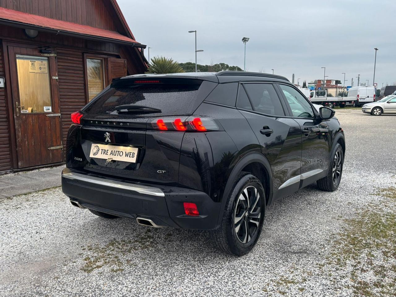 Peugeot 2008 Benz. 130cv cambio automatico GT Line