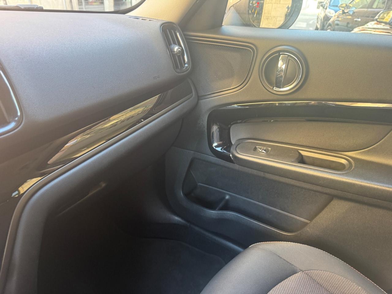 Mini One Cooper D Countryman 1.5d 116cv