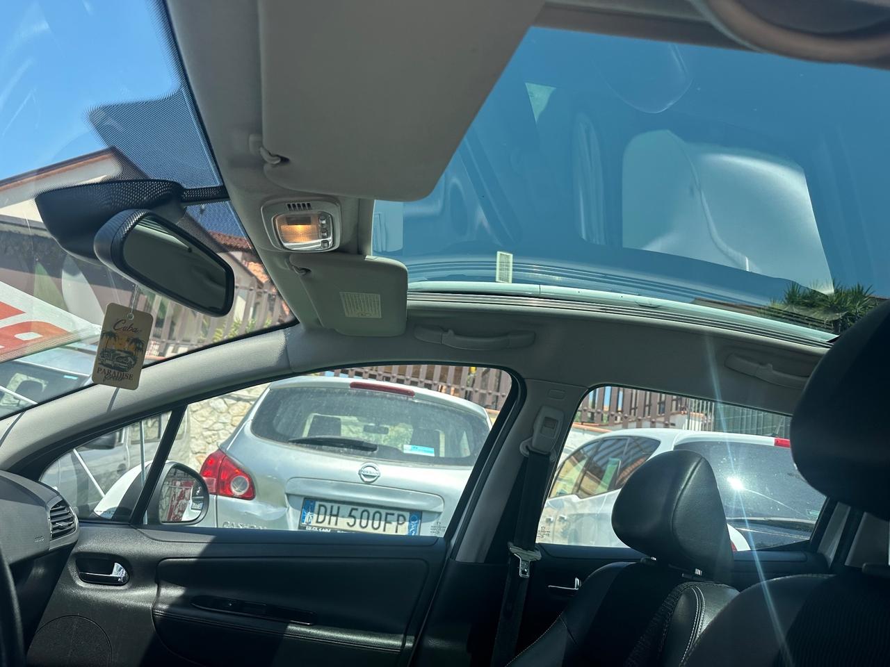 Peugeot 207 1.4 benzina 2011
