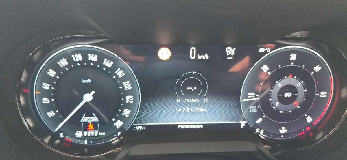 Alfa Romeo Giulia 2.2 t Competizione Q4 210cv auto * GAR 2ANNI ALFA*