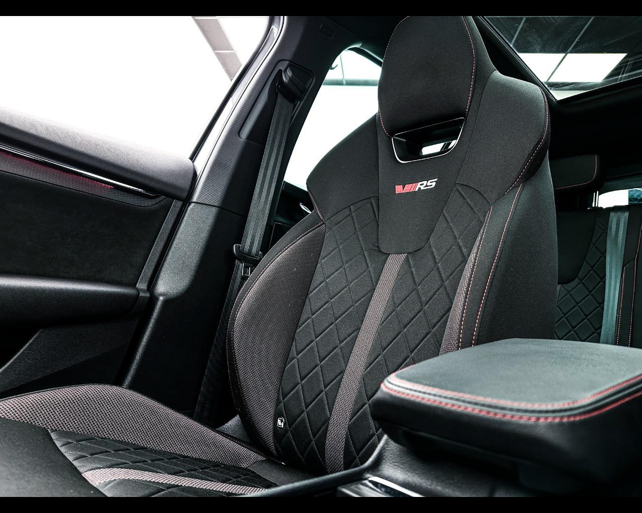 SKODA Octavia 2.0 TDI EVO SCR 200 CV DSG 4x4 Wagon RS