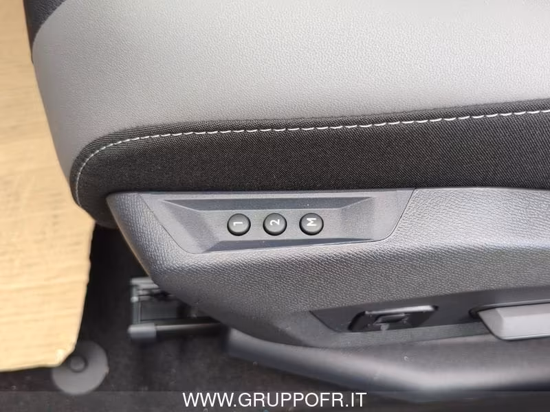 Jeep Compass Compass 1.2 turbo 48V e-hybrid Summit fwd 145cv edct6