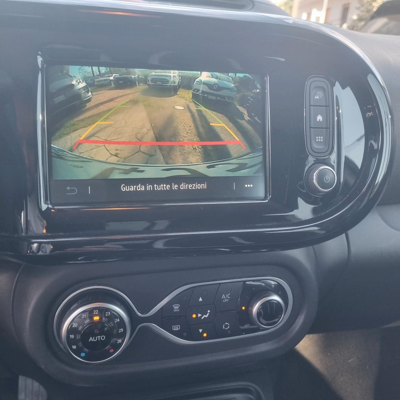 Renault Twingo SCe 65 CV Urban Night