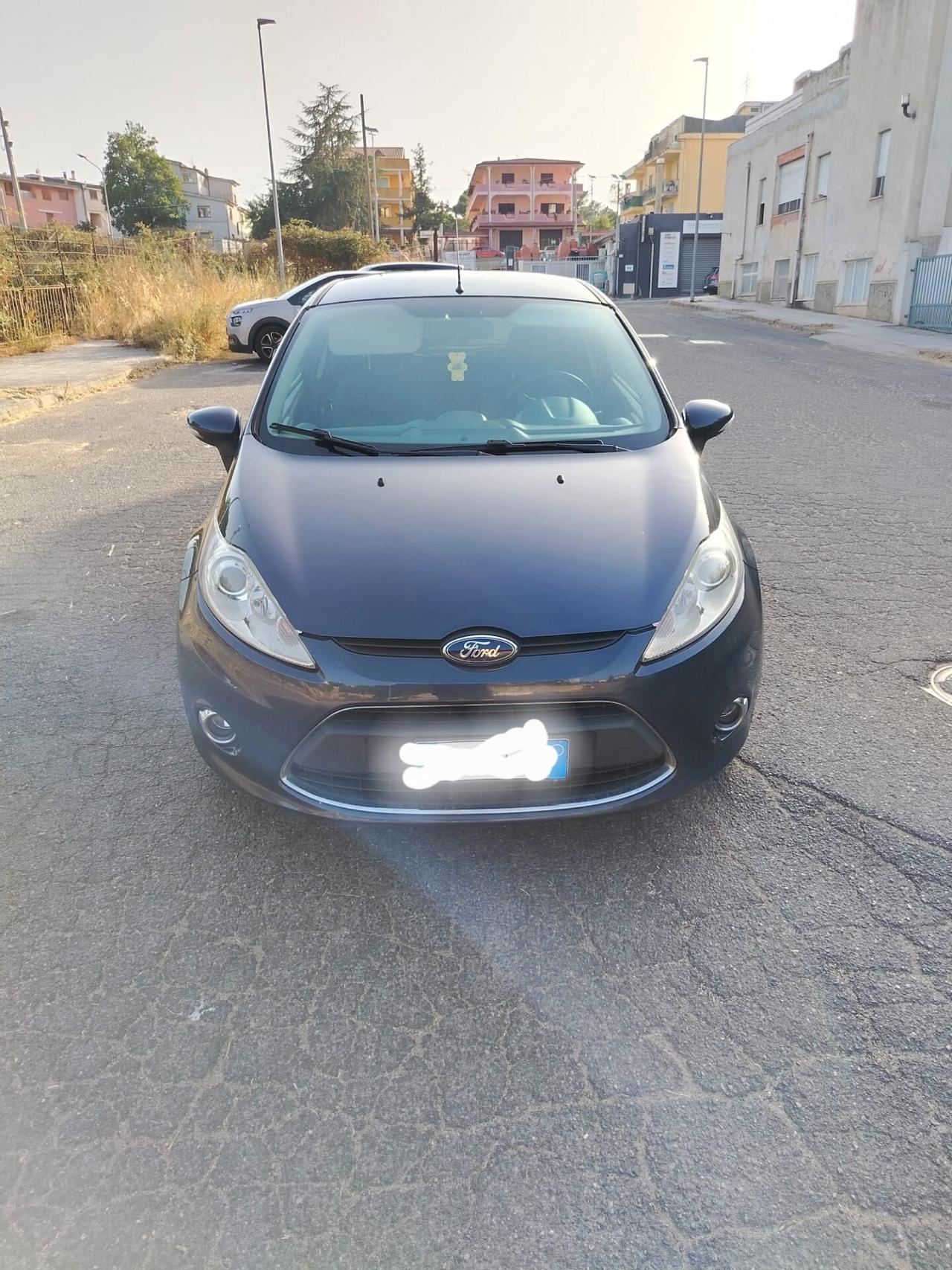 Ford Fiesta 1.4 TDCi 70CV 3 porte Titanium 2012