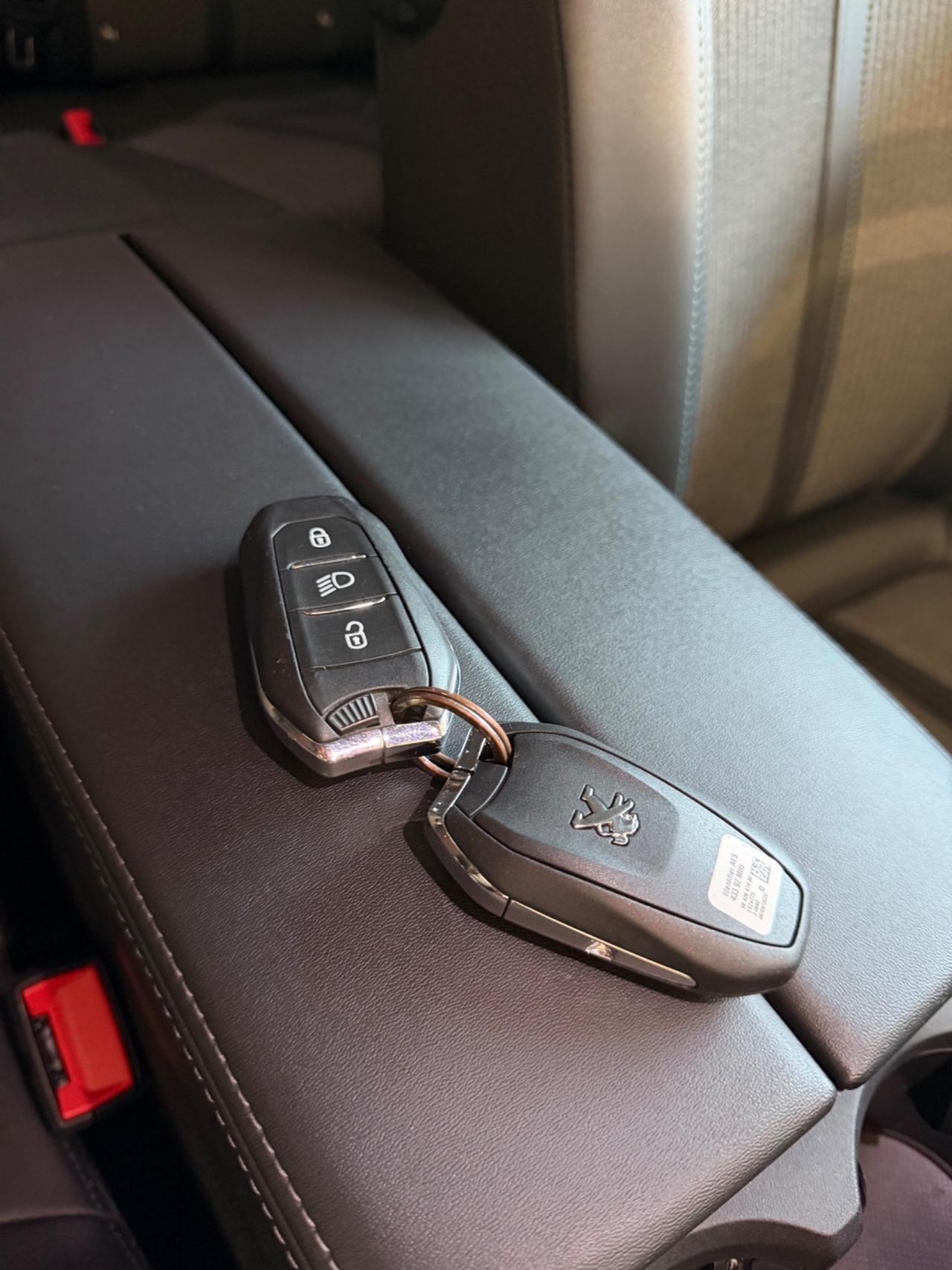 Peugeot 3008 BlueHDi 130 S&S EAT8 Allure