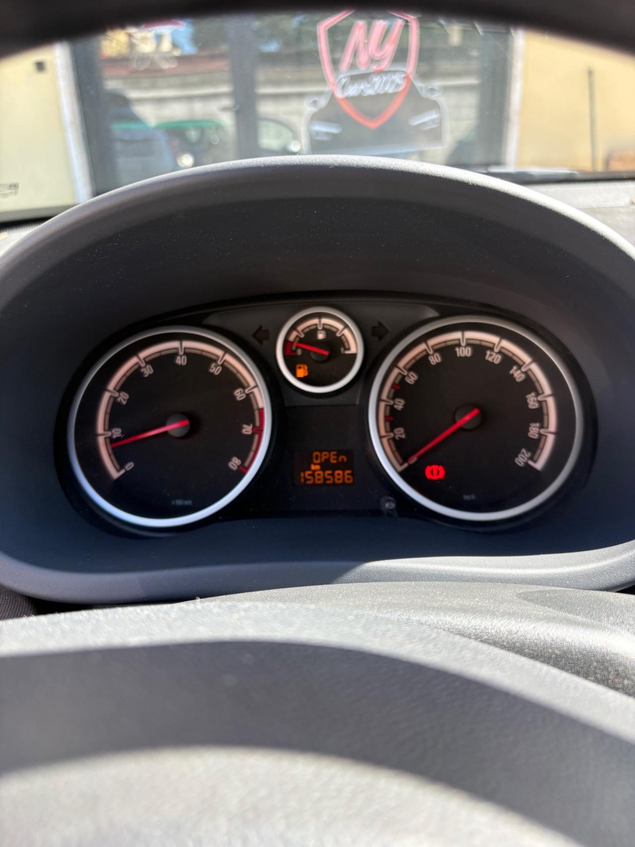 Opel Corsa 1.2 5 porte enjoy