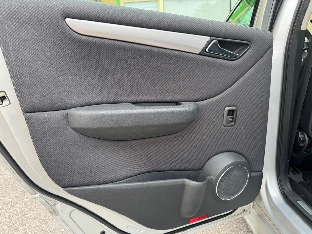 Mercedes-benz B 180 2.0 DIESEL 109 CV NEO GANCIO, TAGLIANDATA