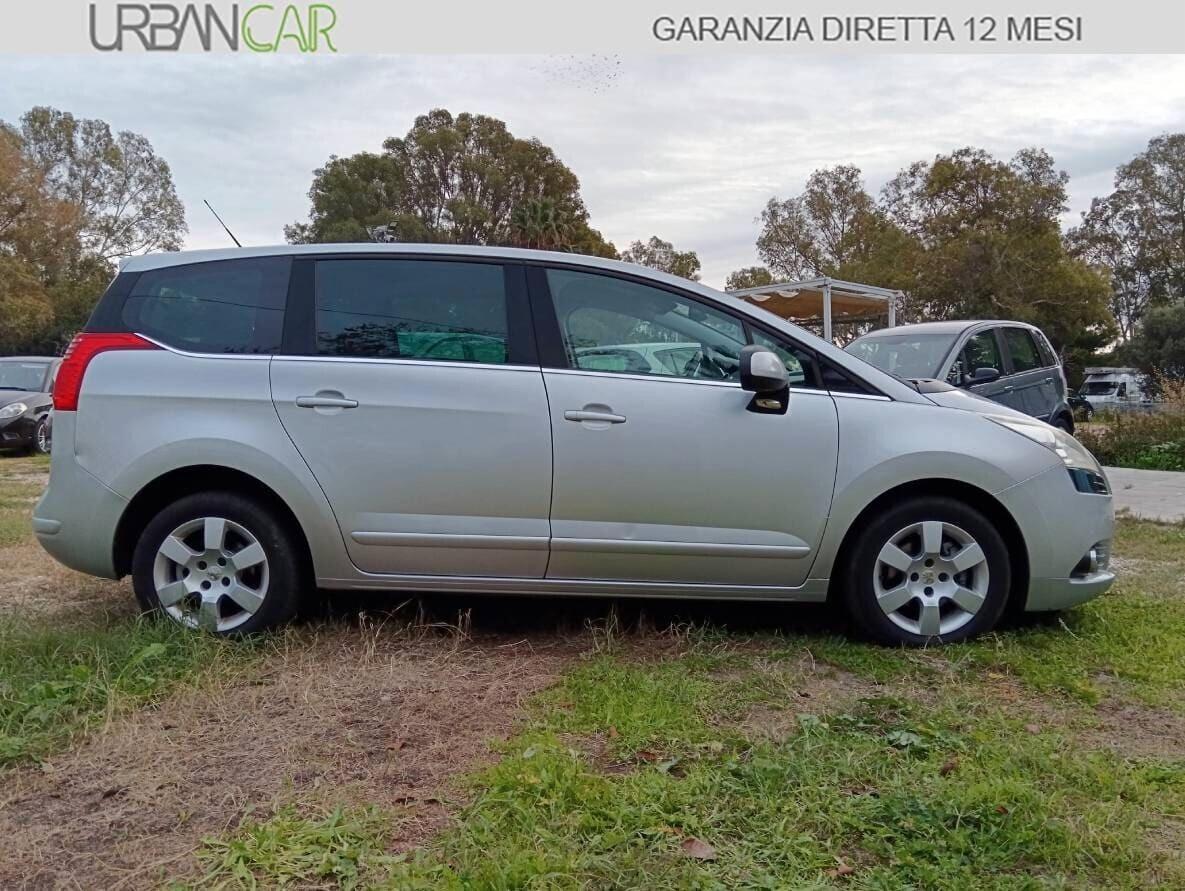 PEUGEOT 5008 1.6 HDI 110 cv 7 posti - GARANZIA