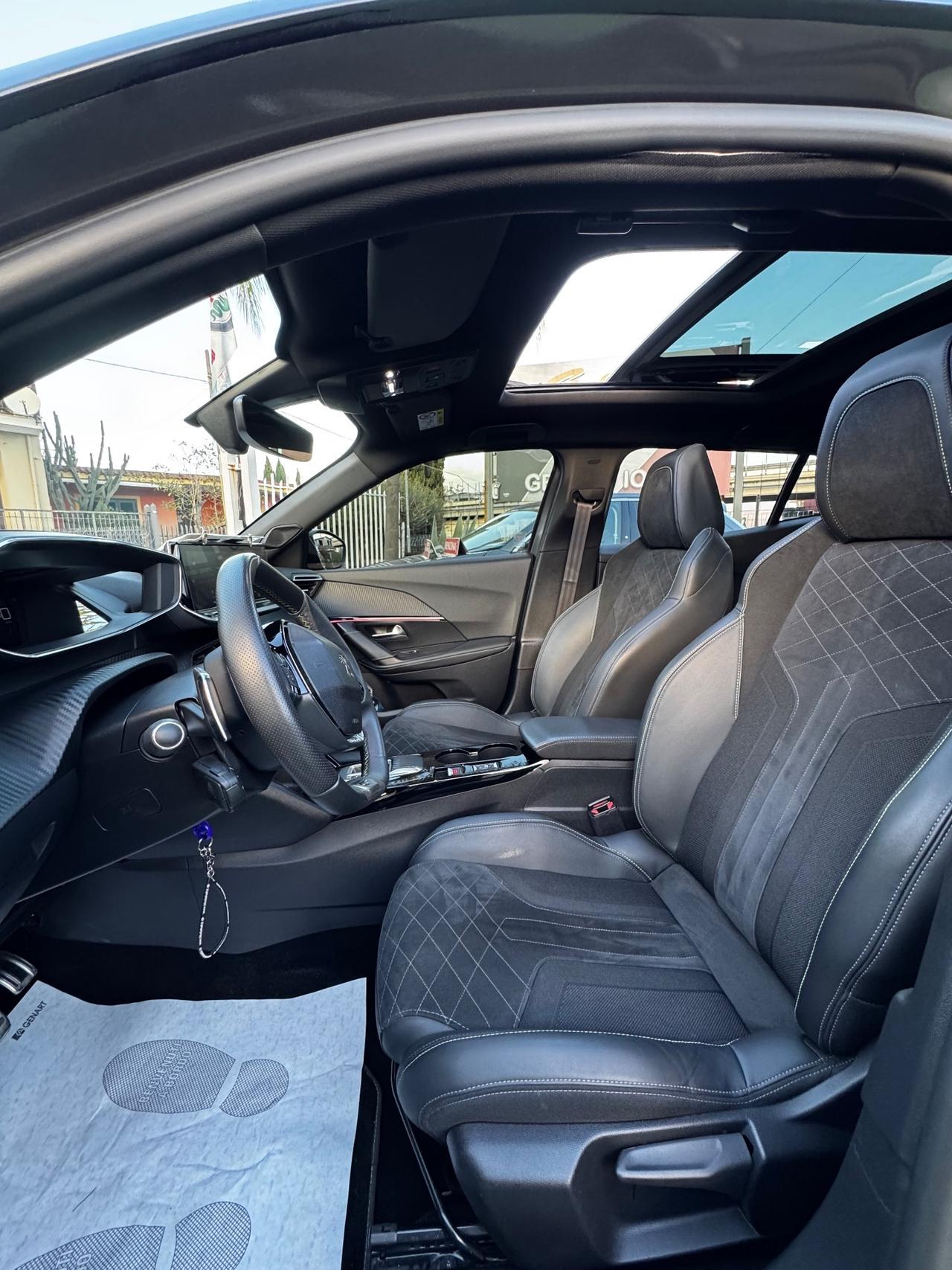 Peugeot 2008 PureTech 130 S&S EAT8 GT Pack