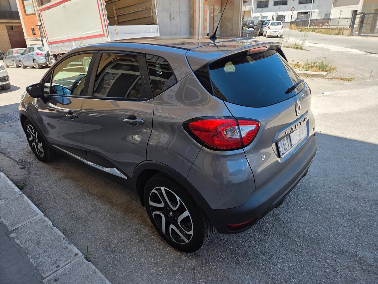 RENAULT CAPTUR 1.5 DCI 90 CV NAVIGATORE KM CERTIFIC