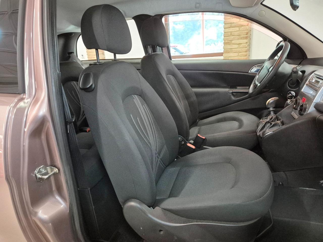 Lancia Ypsilon 1.2 69 CV Unyca