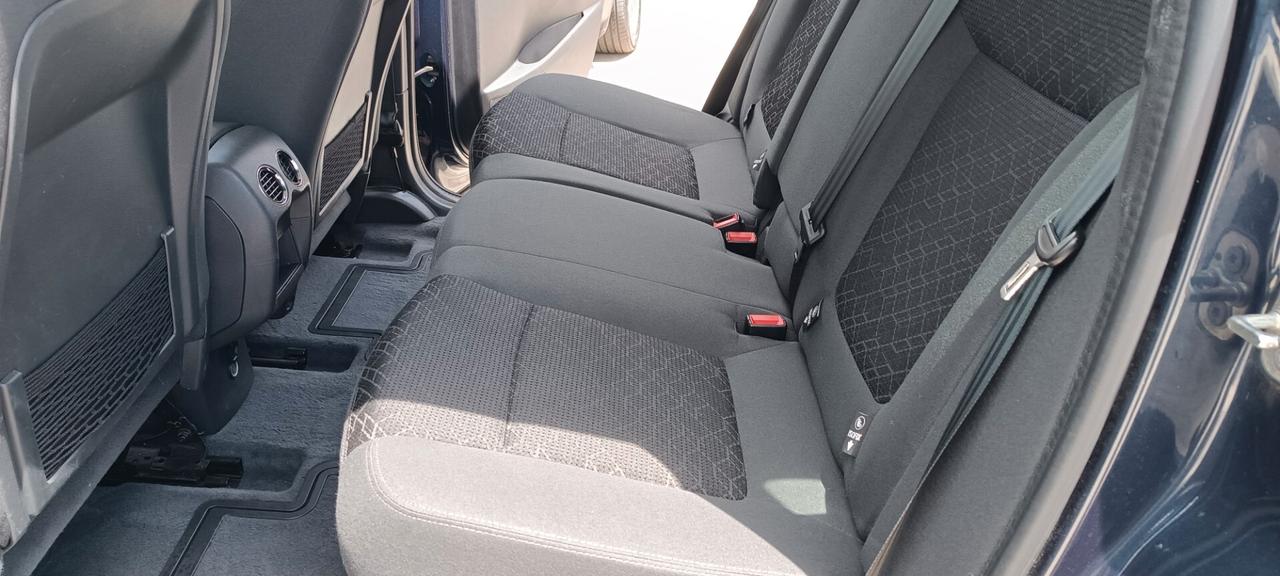 Peugeot 3008 BlueHDi 120 S&S Business