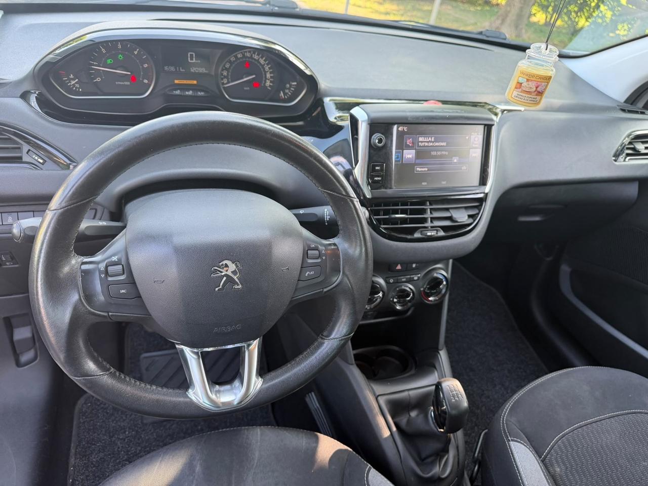 Peugeot 208 BlueHDi 75 5 porte Allure