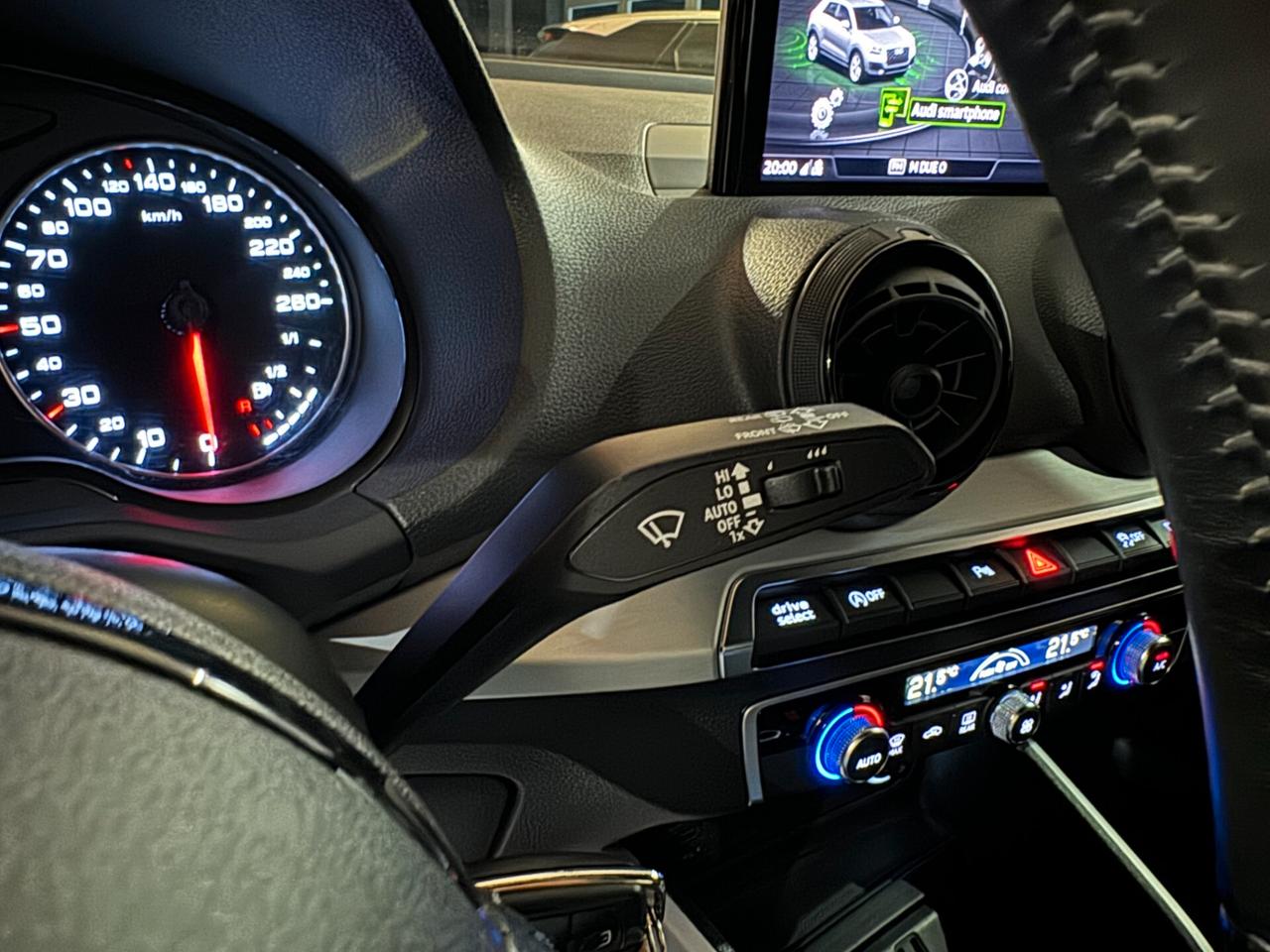 AUDI Q2 1.6 TDI S-TRONIC S-LINE NAVI PELLE XENO 18