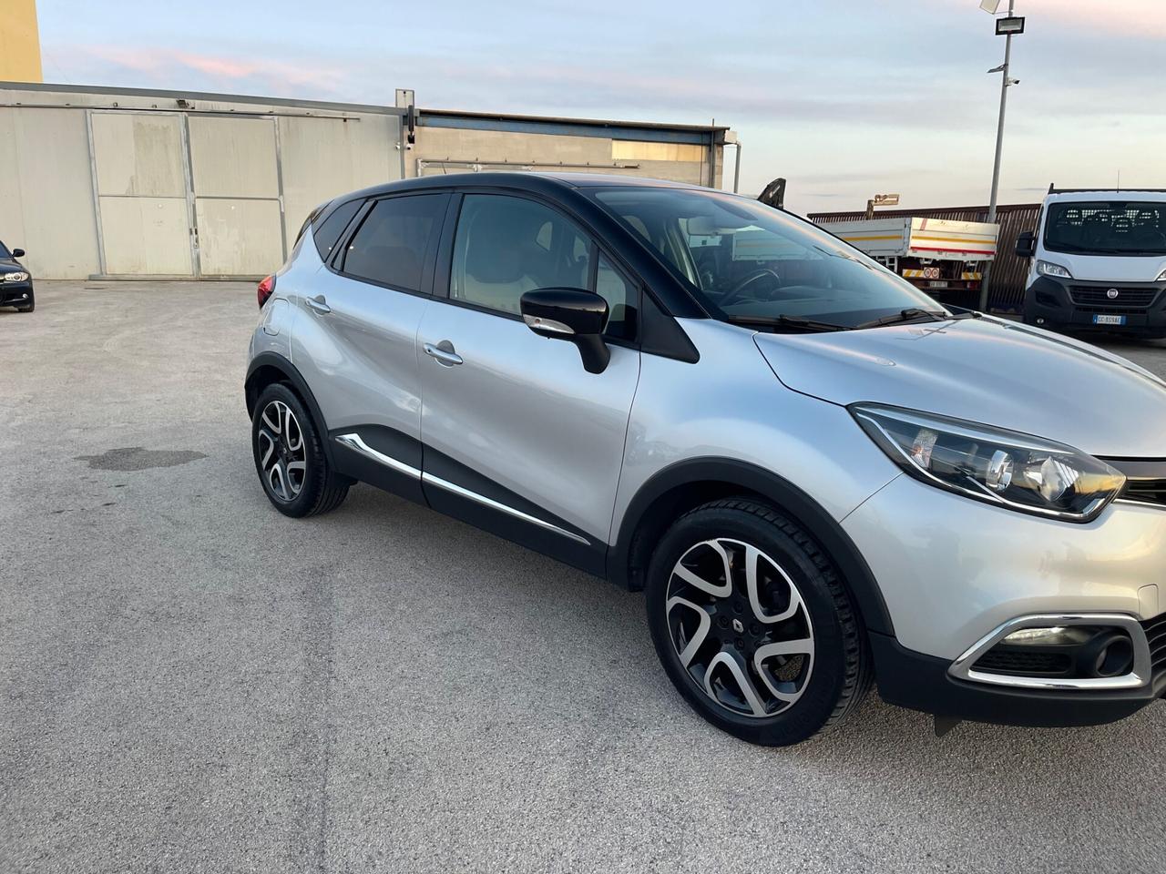 RENAULT CAPTUR 1.5 DCI 90CV EDC R-LINK FULL LED