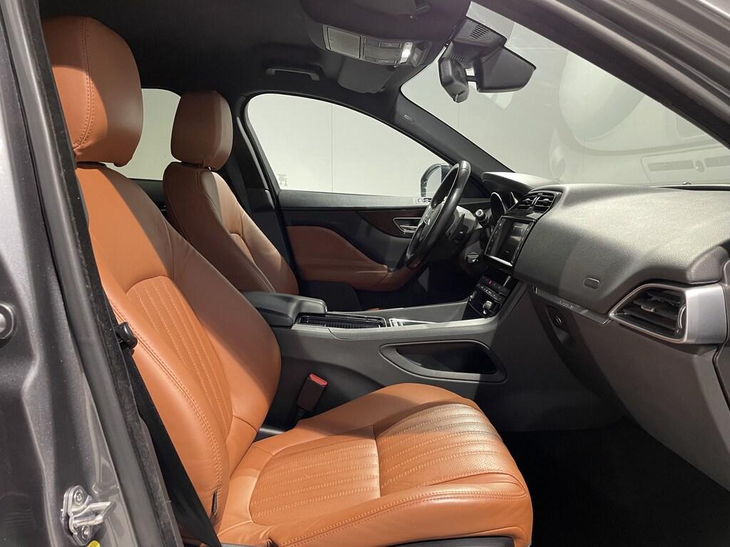 Jaguar F-Pace Pure awd 180cv auto - IVA ESPOSTA - SOLO COMMERCIANTI