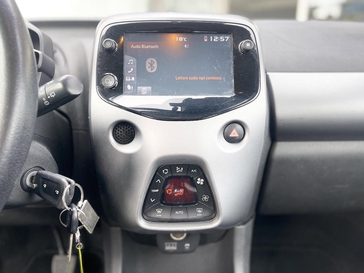 Toyota Aygo 1.0 Benzina Automatica 72CV E6 Neo - 2018