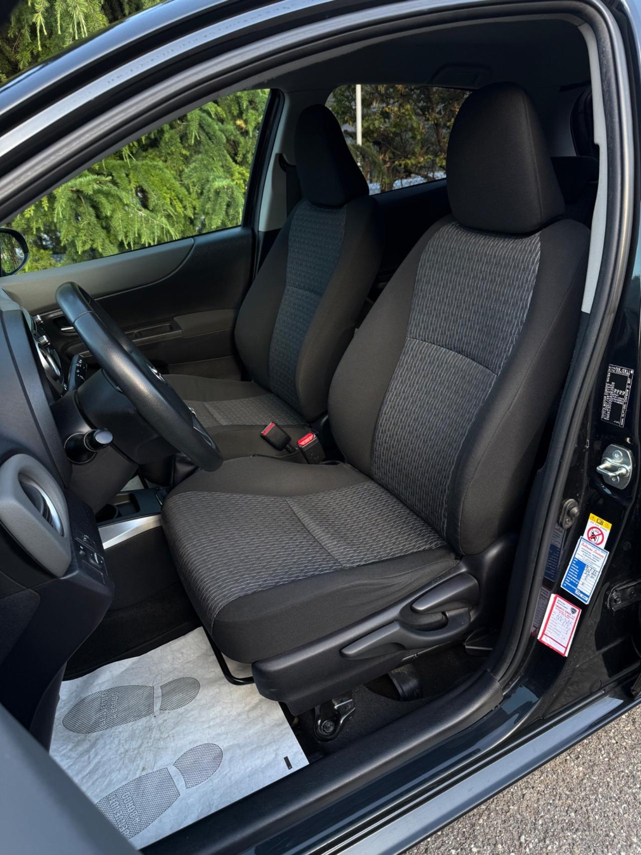 Toyota Yaris 1.4 D-4D 5 porte Lounge
