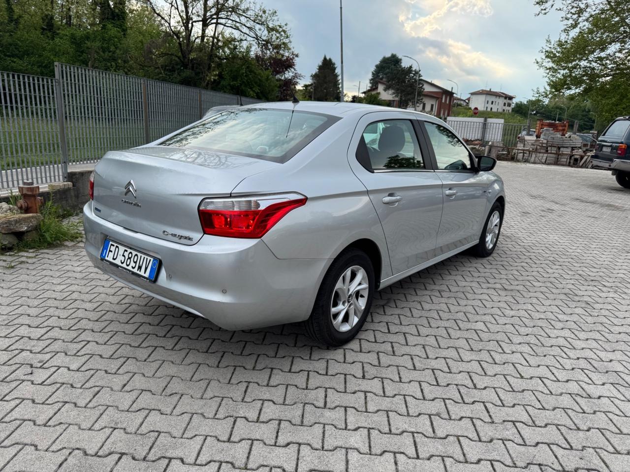 Citroen C-Elysee BlueHDi 100 Exclusive