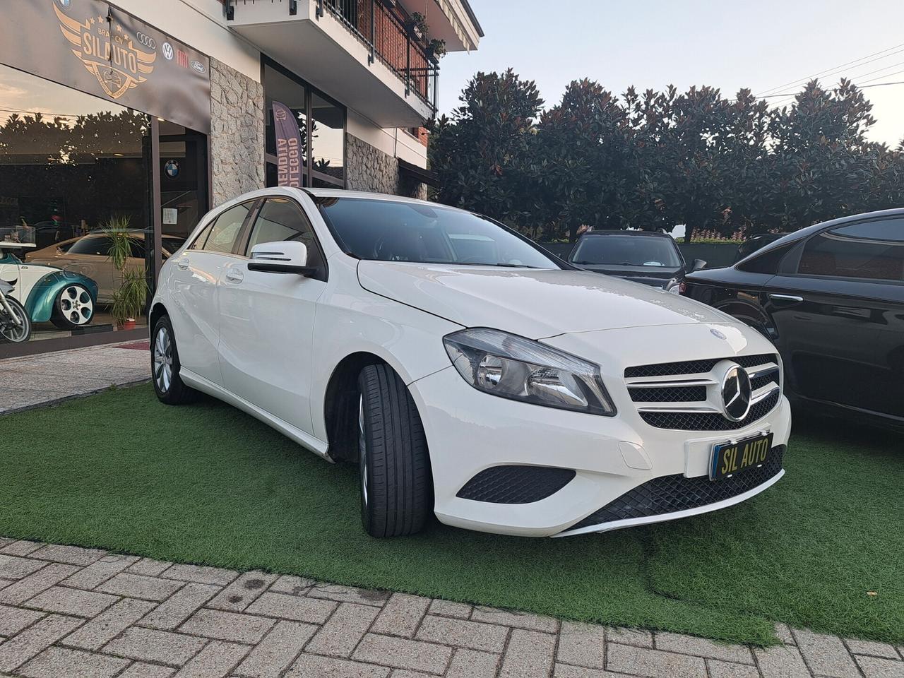 Mercedes-benz Premium 1.6 BENZ ,122 CV/ EURO 6 / OK NEOPATENTATI