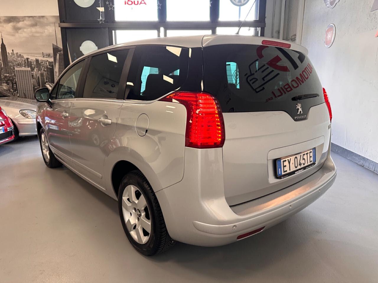 PUGEOT 5008 1.6 HDI 7 POSTI