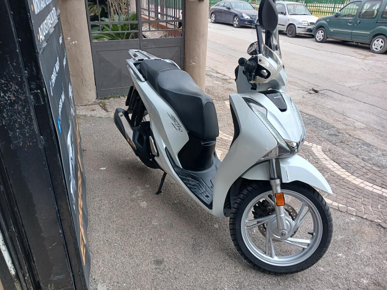 Honda SH 150 GARANTITO 12 MESI
