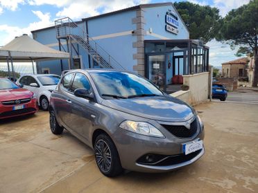 Lancia Ypsilon 1.0 FireFly 5 porte S&S Hybrid Ecochic Gold