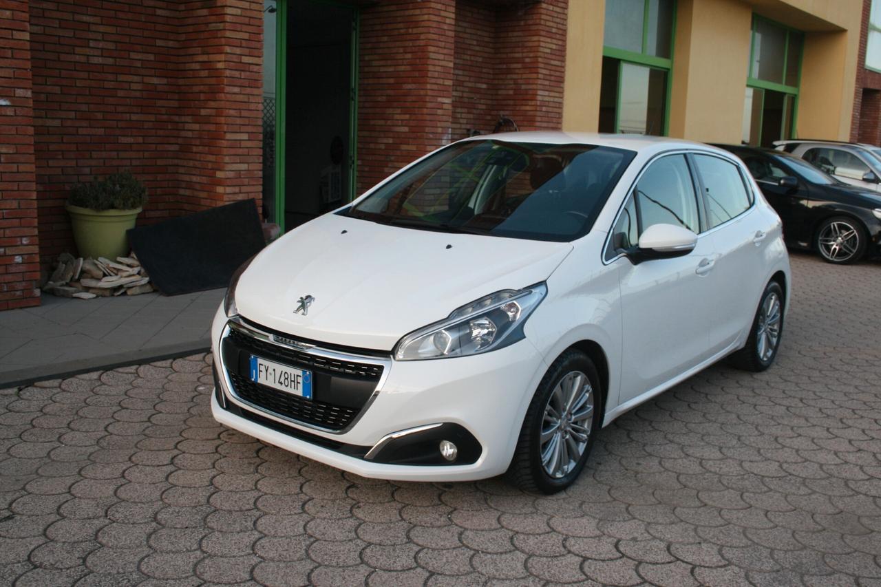 Peugeot 208 BlueHDi 100 S&S 5 porte Allure