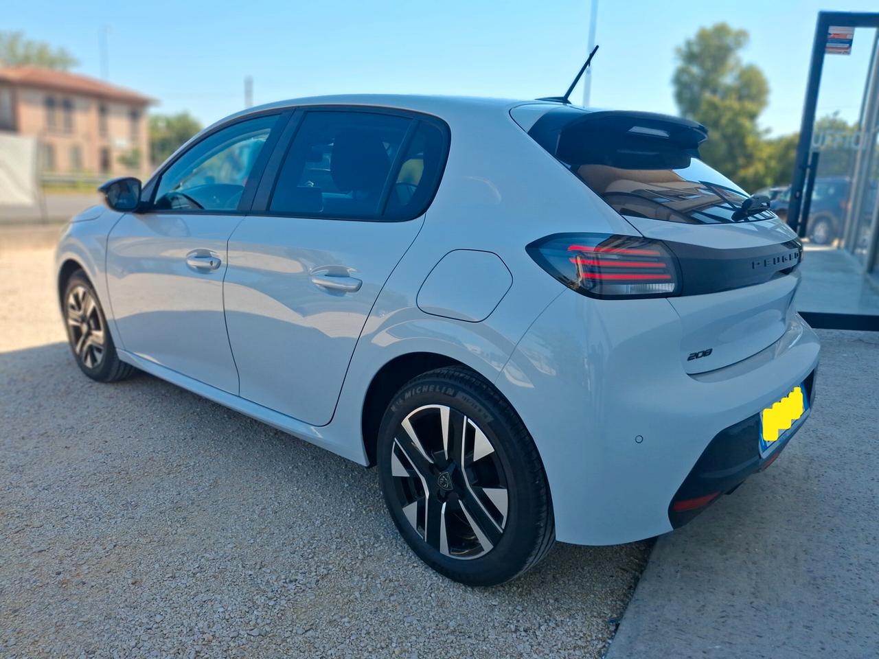 Peugeot 208 208, style