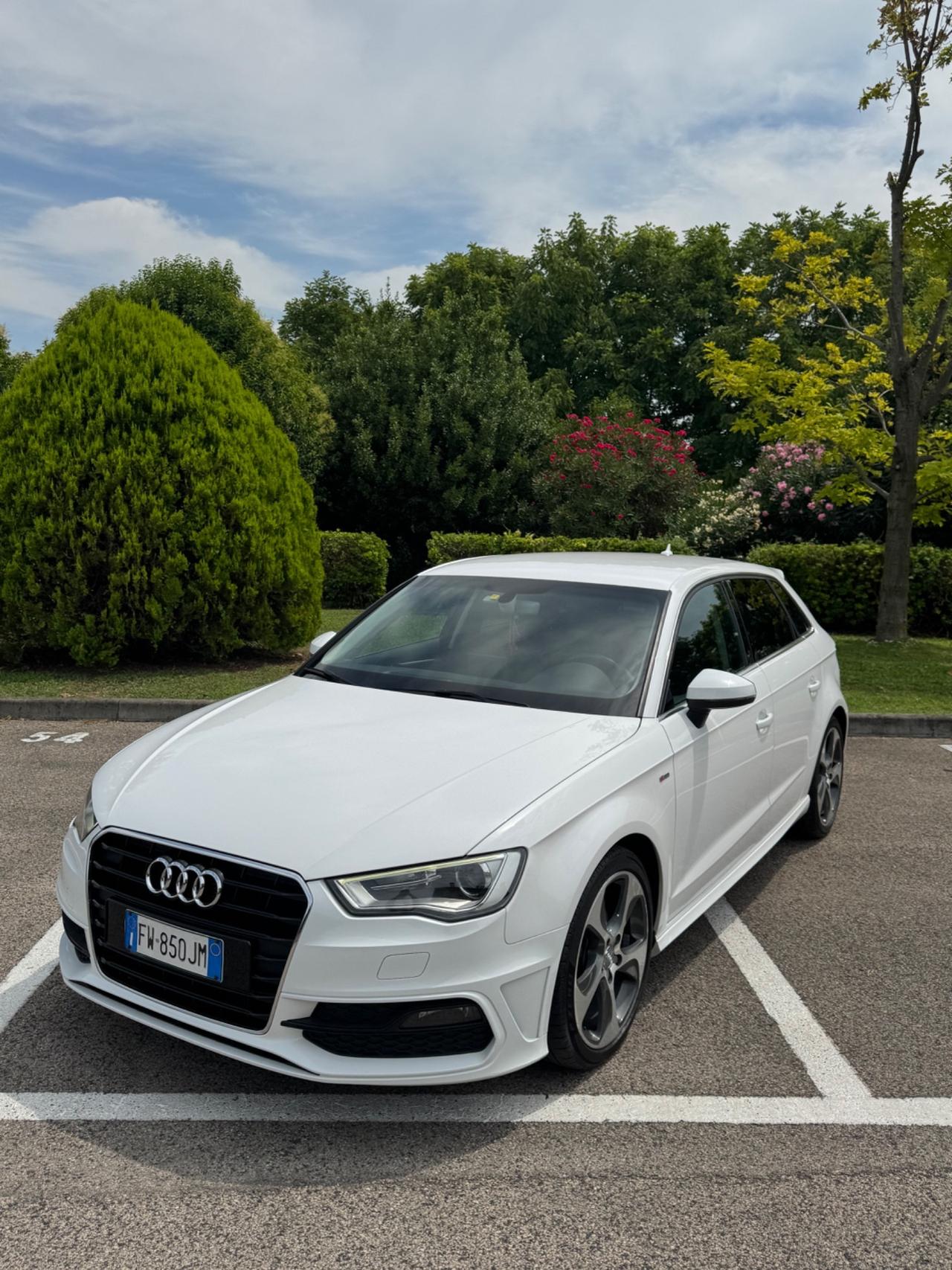 Audi A3 SPB 1.6 TDI clean diesel S tronic Business