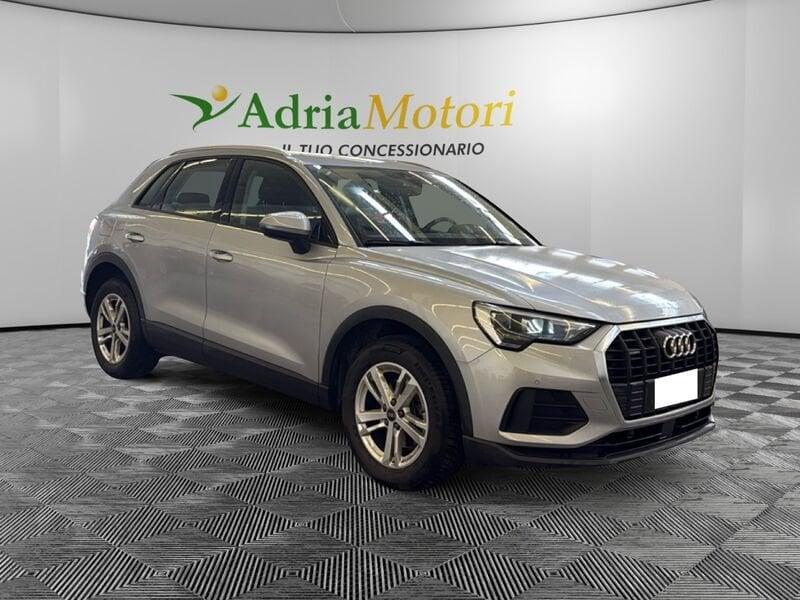 Audi Q3 35 TDI quattro S tronic Business Advanced