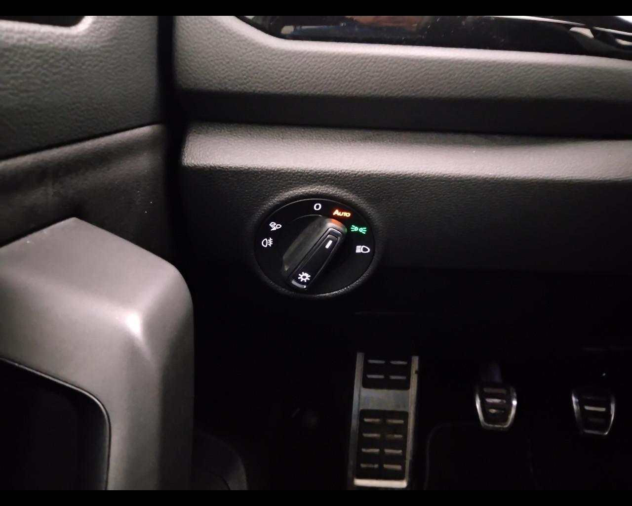 VOLKSWAGEN T-Roc I 2022 - T-Roc 2.0 tdi R-Line 115cv